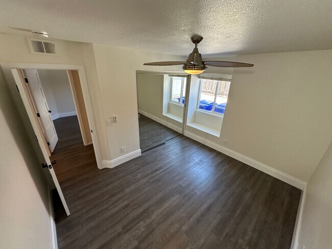 Building Photo - PROMOTIONAL - Tenant Signed Lease for 7/1/26 - Have the rest of June for free!!!!