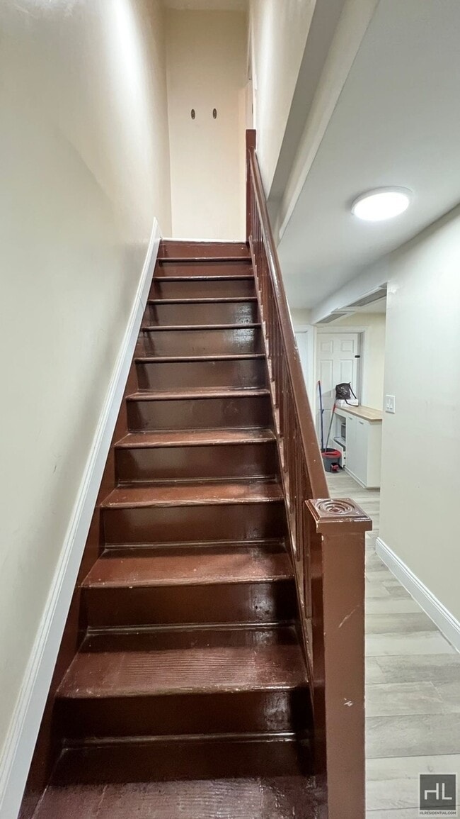 Building Photo - MILLER AVENUE