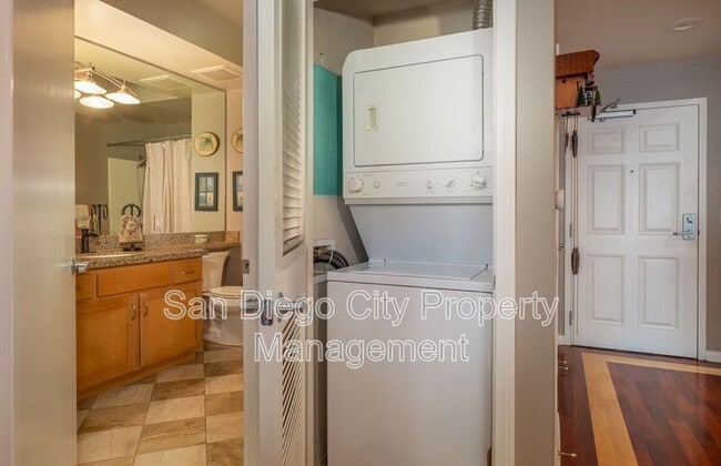 Building Photo - 450 J St