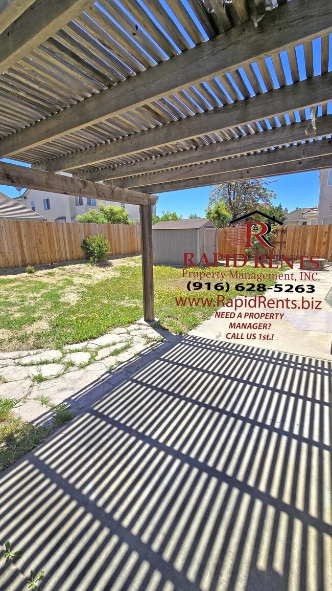 Building Photo - 8477 Ceonothus Ct