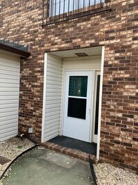 Building Photo - 1672 Goshen Rd