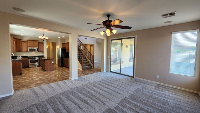 Building Photo - 4 Bedroom Home at the Grange in the Power ...