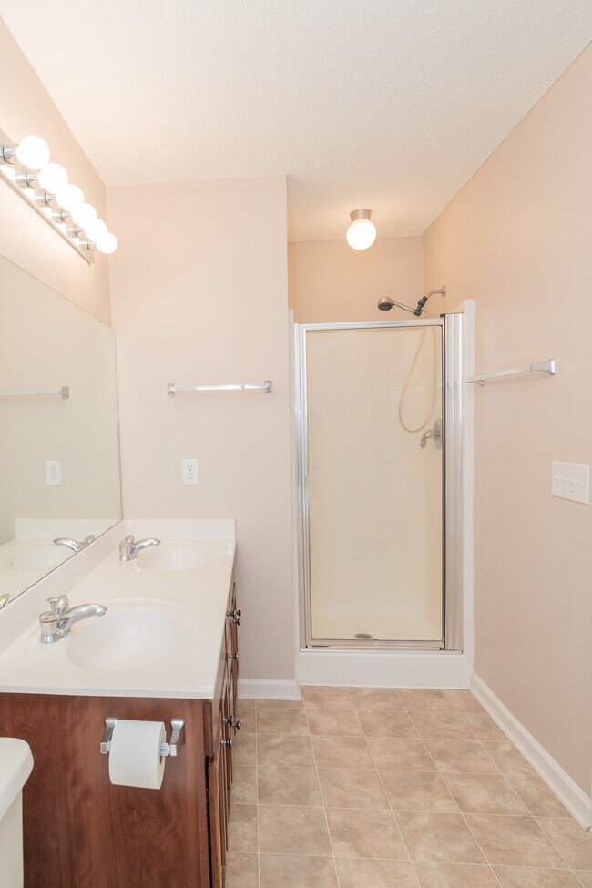 Building Photo - 1117 Deerberry Rd