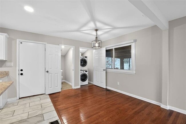 Building Photo - 1817 Goddard St SE