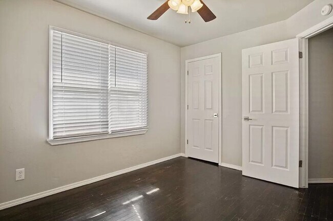 Building Photo - Cozy 3BD/1BTH Home Conveniently Located near I-240 & I-44