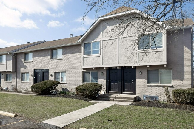 Primary Photo - Townhomes at Fairways