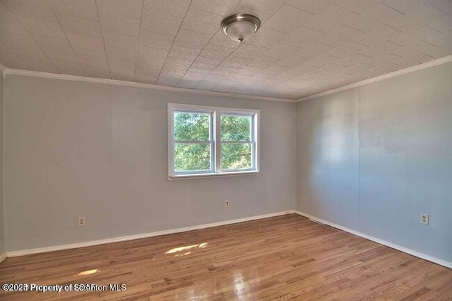 Building Photo - 261 Dana St