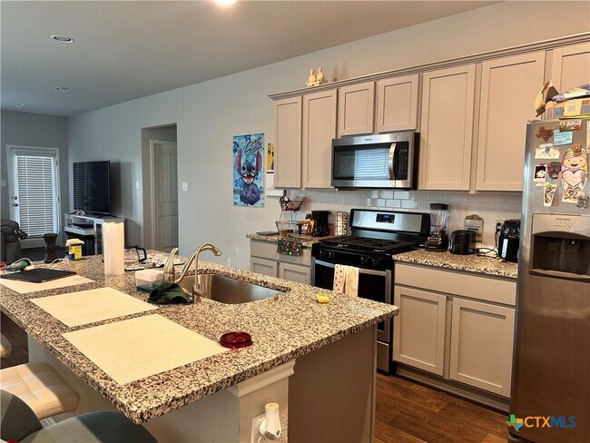 Building Photo - 304 Fall Aster Dr