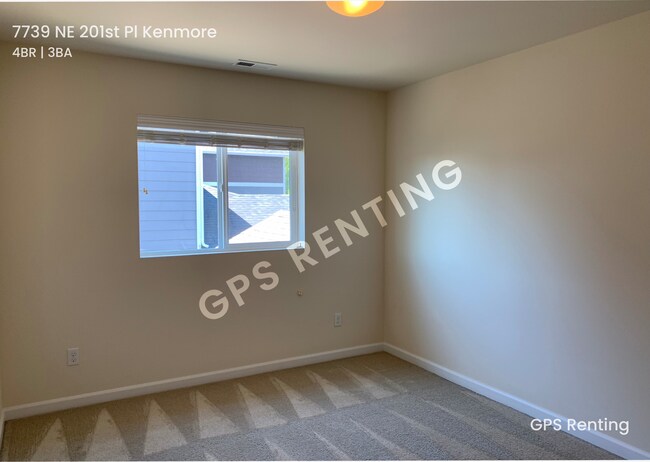 Building Photo - 7739 NE 201st Pl