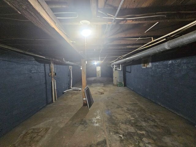 Building Photo - 2144 Cherry Ave