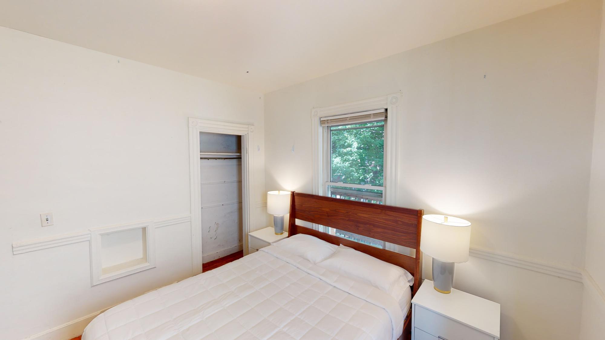 Building Photo - 59 Hillside St