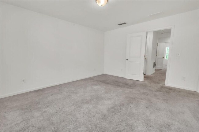 Building Photo - 1517 Vernon Blvd