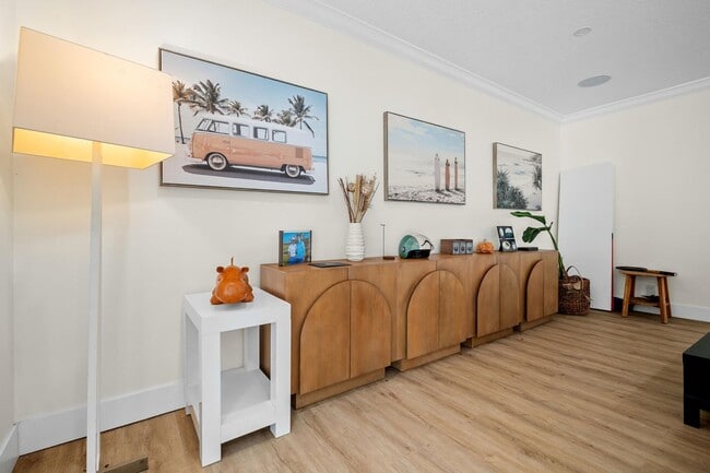 Building Photo - 2421 SW 29th Way