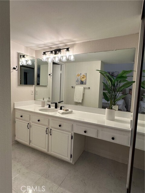 Building Photo - 21931 Burbank Blvd