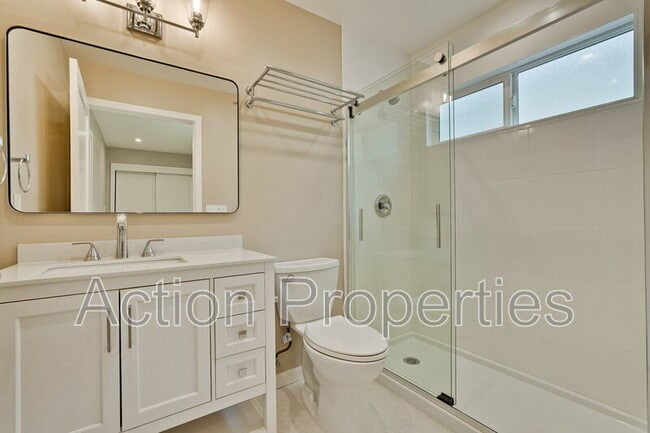 Building Photo - 370 Camille Ct