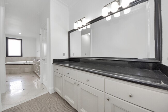 Building Photo - 2314 Dorrington St