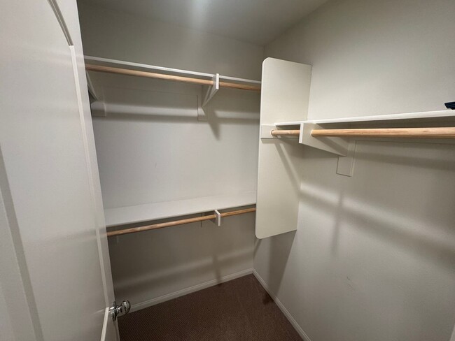 Building Photo - Beautiful 3-Bedroom Home in Vista – Modern...