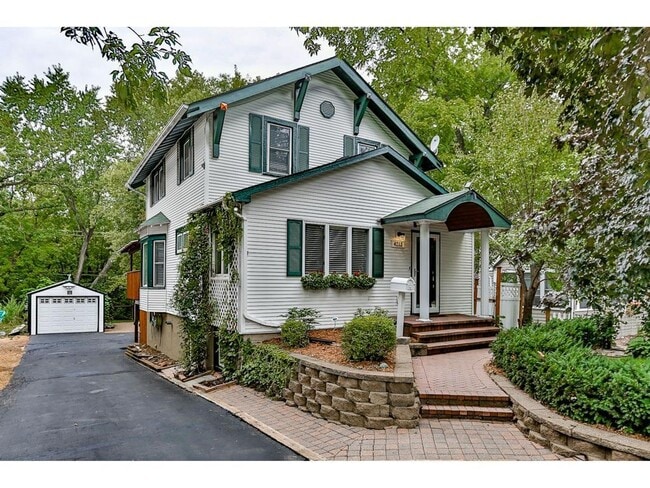 Primary Photo - 4212 France Ave S