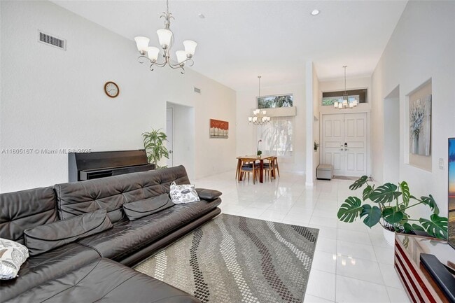 Building Photo - 2651 Oakmont Dr