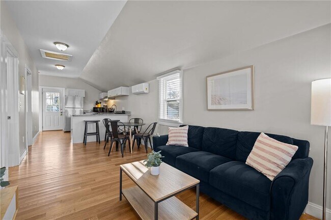 Building Photo - 49 Reservoir Rd