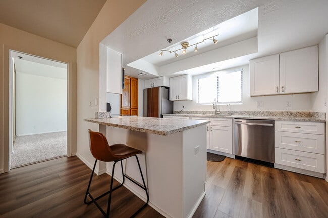 Building Photo - 3031 N Civic Center Plaza