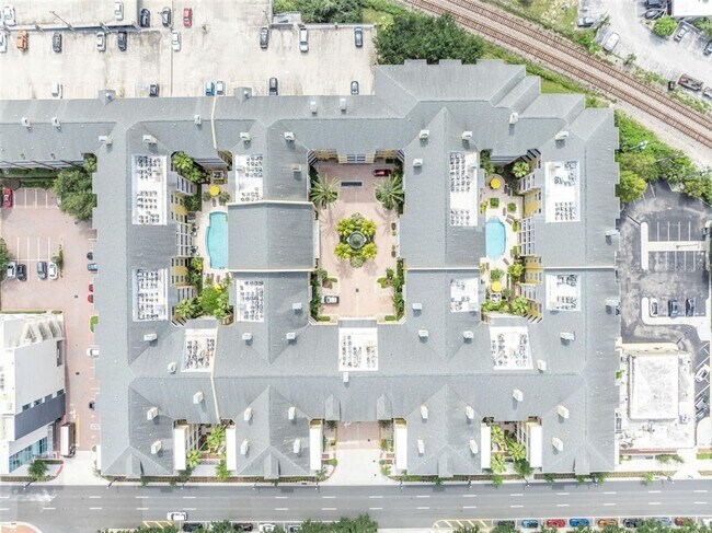 Building Photo - Amazing 1/1 Courtyard View Condo for Rent at Park North Downtown Orlando.