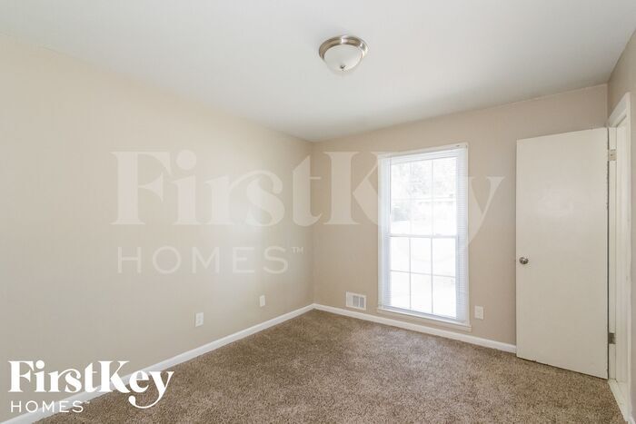 Building Photo - 4083 Vale Ct