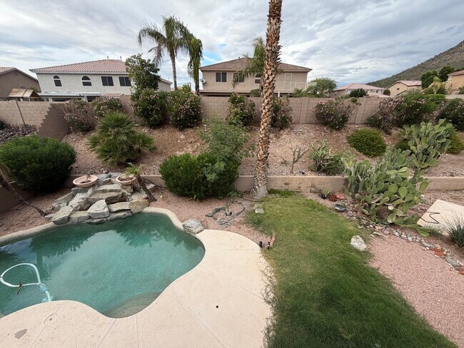 Building Photo - 6406 W El Cortez Pl