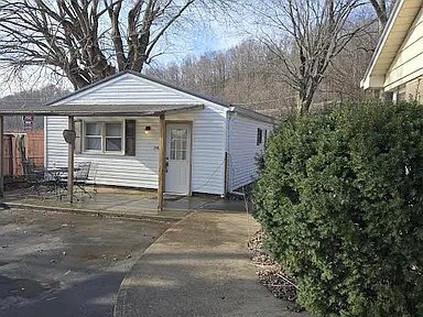 Building Photo - 2576 Old State Rd 37 S