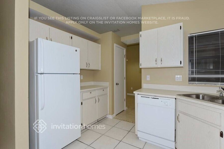 Building Photo - 5422 Friarsway Dr
