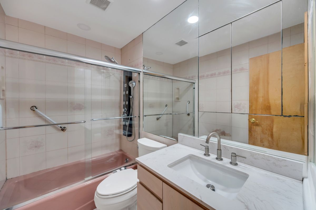 Building Photo - 45 Walnut Ln