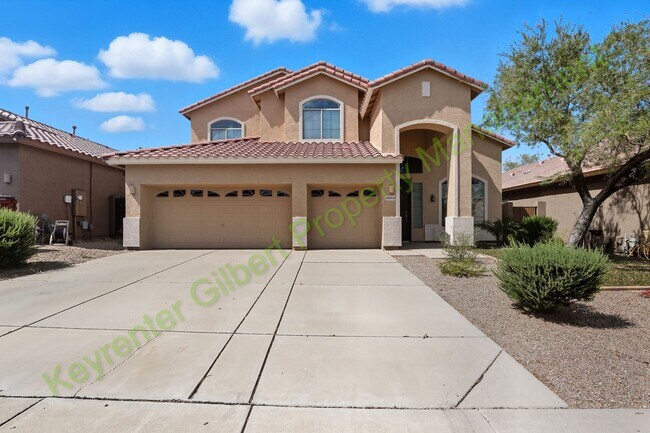 Primary Photo - Beautiful 5 bed / 3 bath Home in the San T...