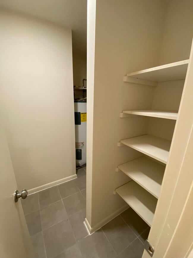 Built In Shelving - Cleveland Arms Apartments