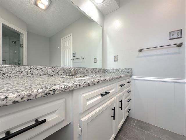 Building Photo - 1706 Hanover Dr