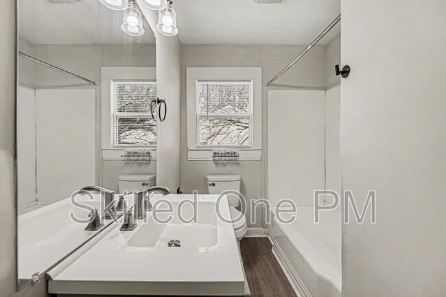 Building Photo - 1442 N Hamilton St