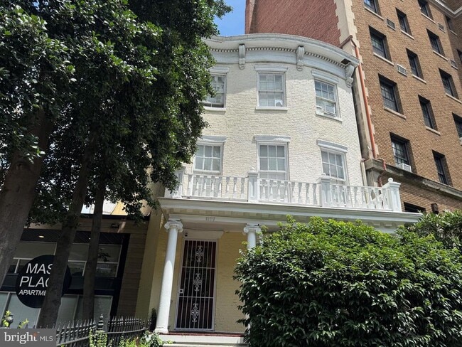 Primary Photo - 1107 Massachusetts Ave NW