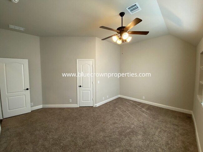Building Photo - 5211 Pentridge Dr
