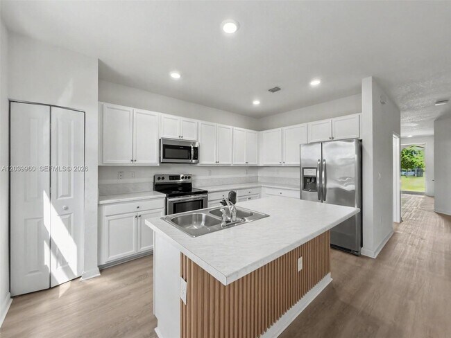Building Photo - 11296 SW 254th Terrace