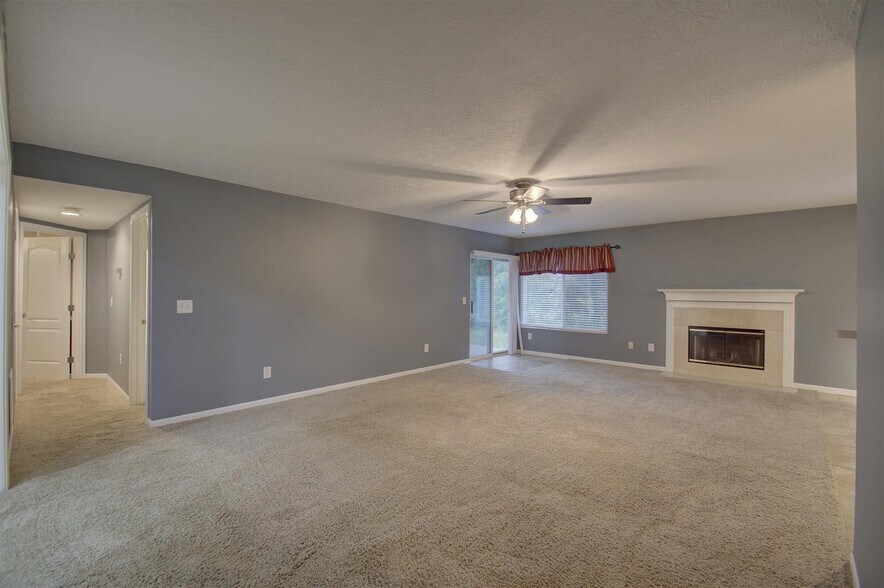 Living Room - 1468 Taramore Dr
