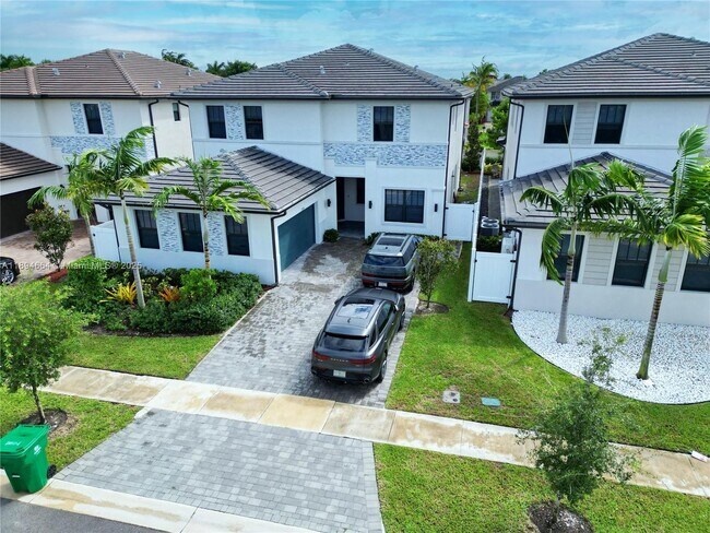 Primary Photo - 17394 SW 46th St