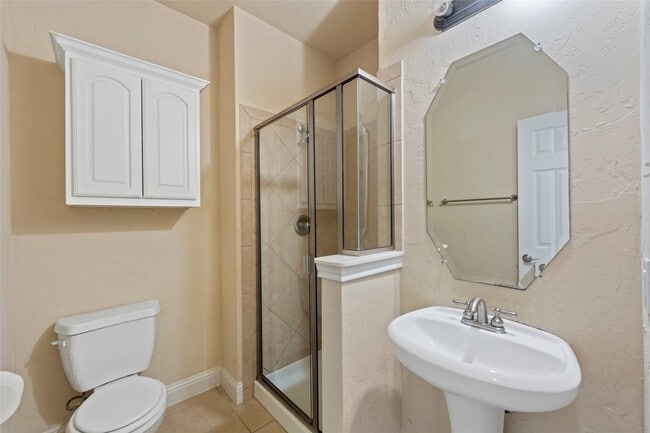 Building Photo - 6529 Abrams Dr