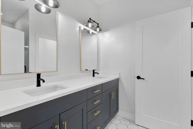 Building Photo - 664 Glick Ct NW