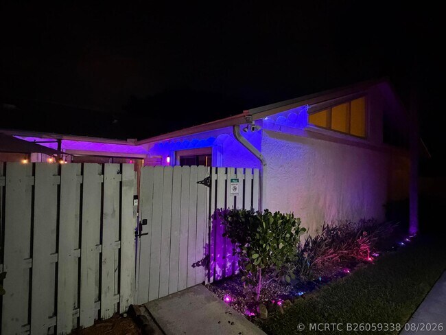 Building Photo - 8847 Thumbwood Cir