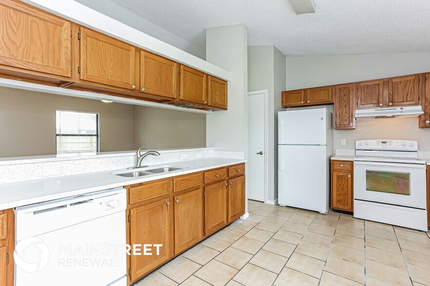 Building Photo - 140 Devoe St