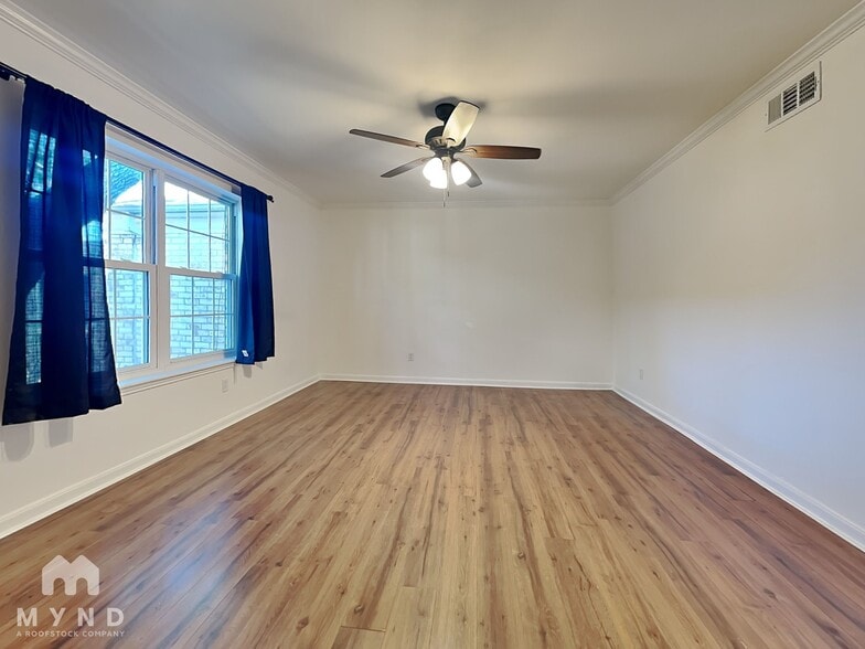Building Photo - 7900 Westheimer Rd