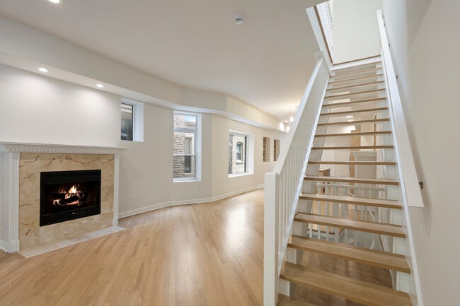 Building Photo - 6505 S Woodlawn Ave