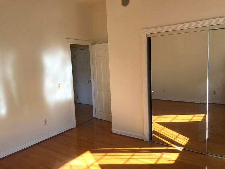 2nd floor bedroom #2 - 1304 Mackay Ln