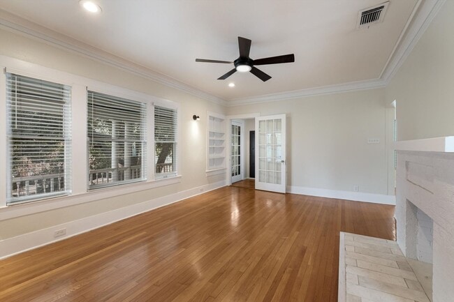 Building Photo - Modern Duplex in Monte Vista!