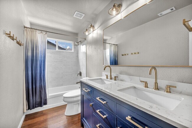 Building Photo - 4360 Great Falls Loop