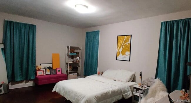 Building Photo - 155-01 90th Ave